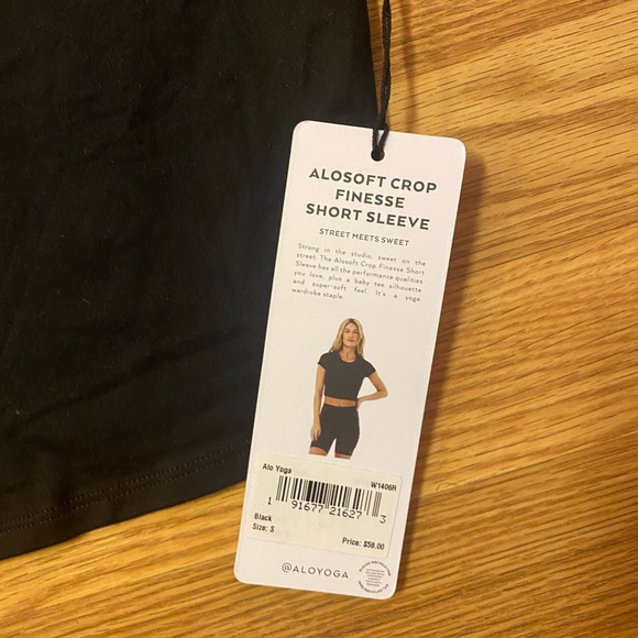 ALO Yoga Classic Black Short Sleeve Tee - Picture 3 of 4